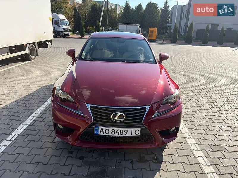Седан Lexus IS 2013 в Луцьку