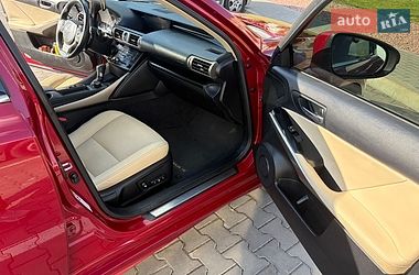 Седан Lexus IS 2013 в Луцьку