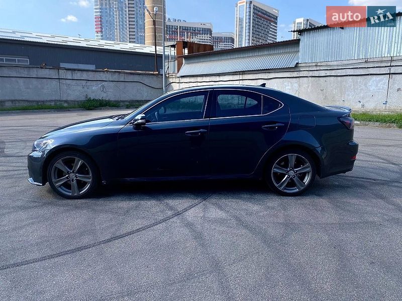 Седан Lexus IS 2011 в Киеве фото 4 Седан Lexus IS 2011 в Киеве