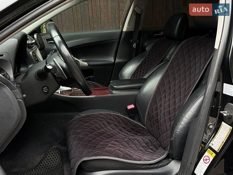 Седан Lexus IS 2007 в Черкасах