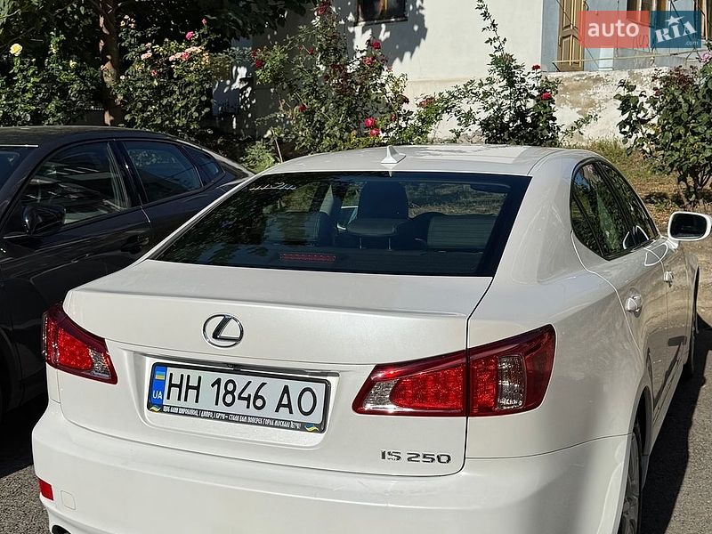 Седан Lexus IS 2012 в Одессе