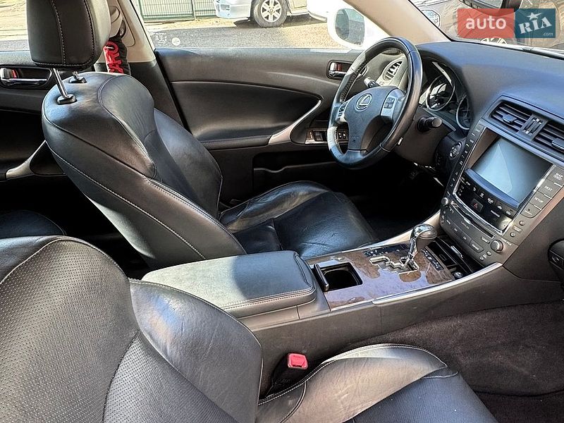 Седан Lexus IS 2012 в Одессе