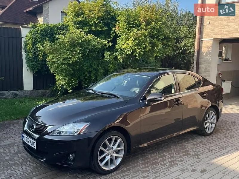 Lexus IS 2012