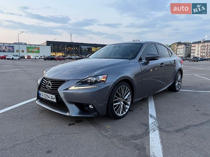 Седан Lexus IS 2014 в Києві
