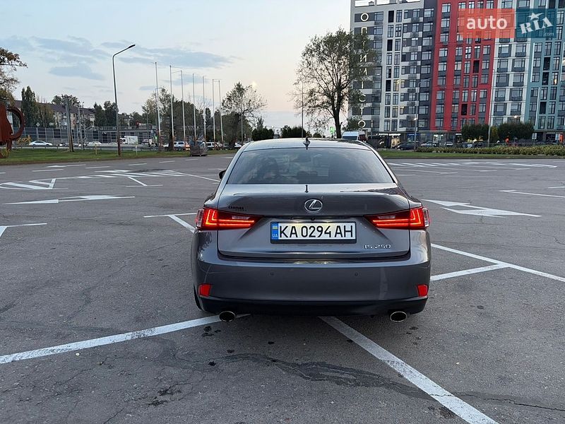 Седан Lexus IS 2014 в Києві