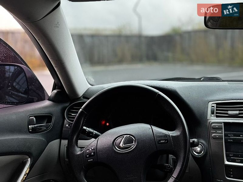Седан Lexus IS 2006 в Києві