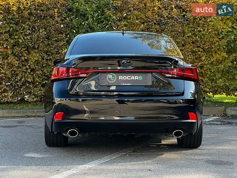 Седан Lexus IS 2015 в Києві