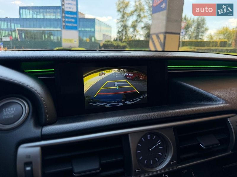 Седан Lexus IS 2015 в Києві
