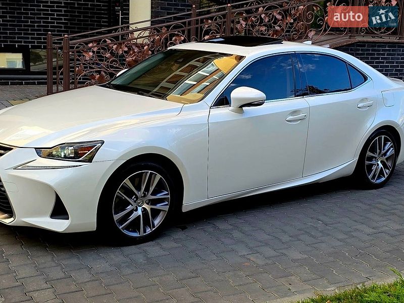 Седан Lexus IS 2017 в Києві