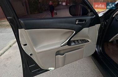 Седан Lexus IS 2006 в Чернигове