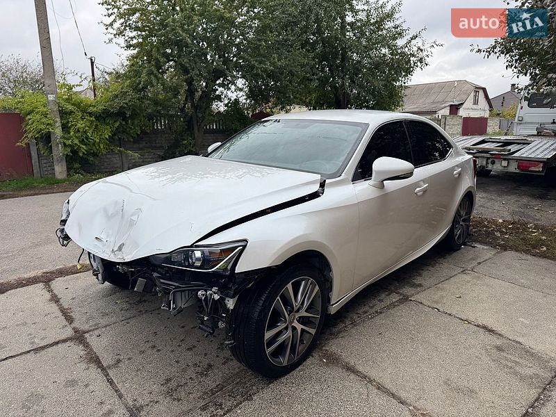 Седан Lexus IS 2017 в Киеве