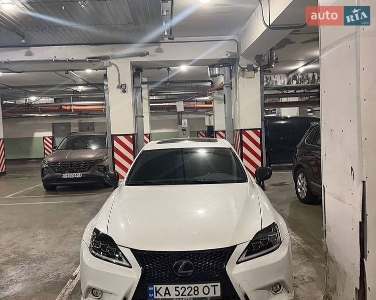 Седан Lexus IS 2007 в Киеве