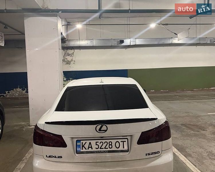 Седан Lexus IS 2007 в Киеве