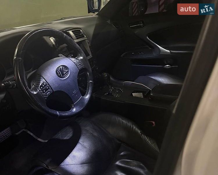 Седан Lexus IS 2007 в Киеве