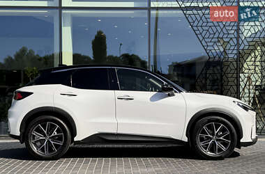 Внедорожник / Кроссовер Lexus LBX 2023 в 