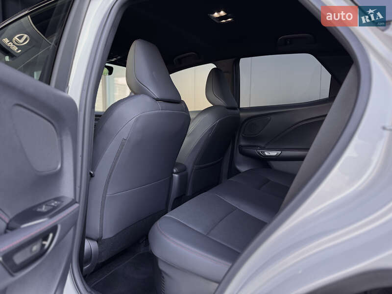 Внедорожник / Кроссовер Lexus LBX 2023 в Одессе