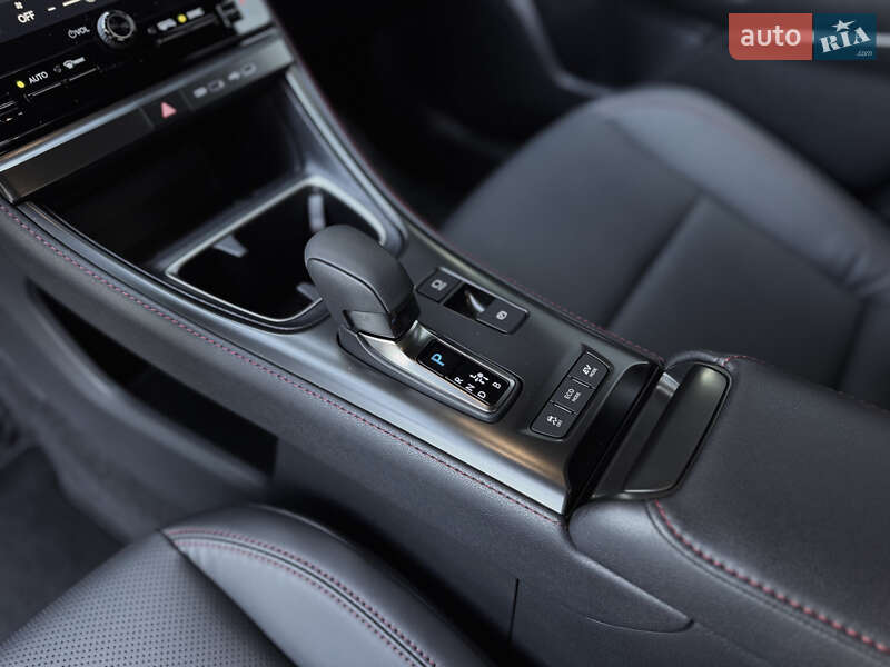 Внедорожник / Кроссовер Lexus LBX 2023 в Одессе