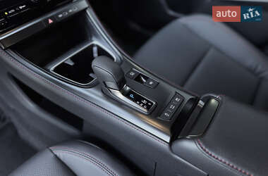 Внедорожник / Кроссовер Lexus LBX 2023 в 