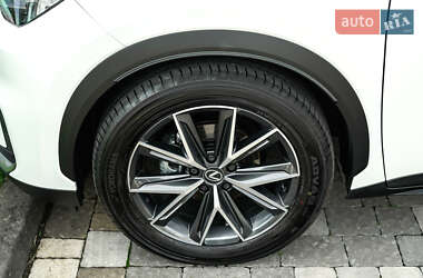 Внедорожник / Кроссовер Lexus LBX 2023 в 