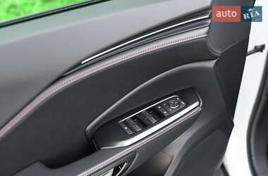 Внедорожник / Кроссовер Lexus LBX 2023 в 