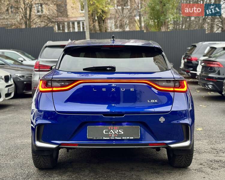 Позашляховик / Кросовер Lexus LBX 2023 в Києві
