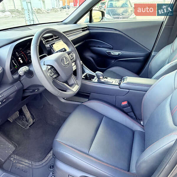 Позашляховик / Кросовер Lexus LBX 2024 в Києві фото 8 Позашляховик / Кросовер Lexus LBX 2024 в Києві