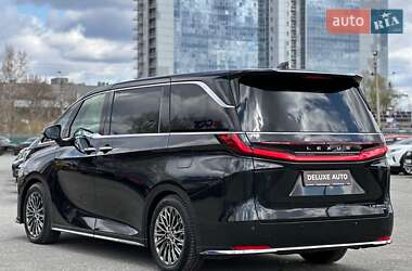 Мінівен Lexus LM 2024 в 