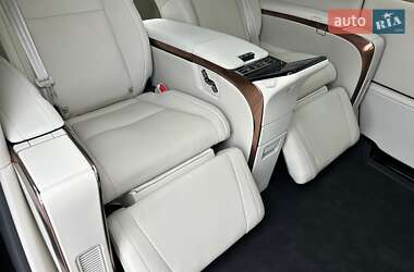 Мінівен Lexus LM 2024 в 