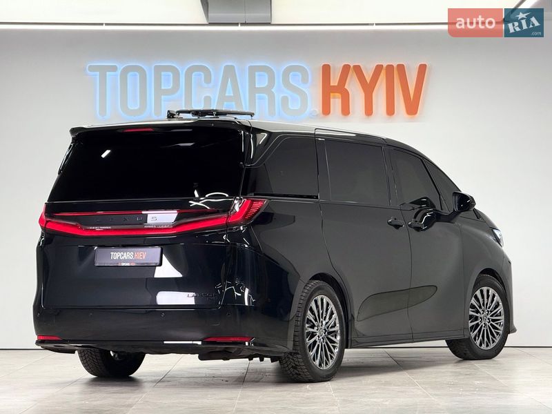 Мінівен Lexus LM 2025 в Києві
