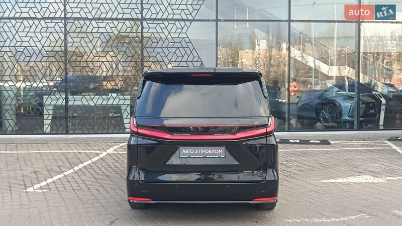Минивэн Lexus LM 2025 в Киеве