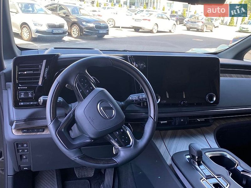Минивэн Lexus LM 2025 в Киеве