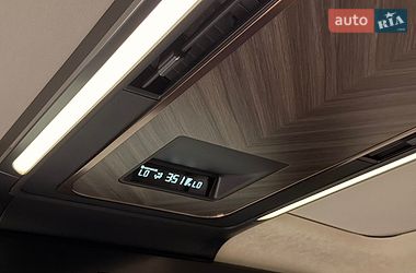 Мінівен Lexus LM 2025 в Києві