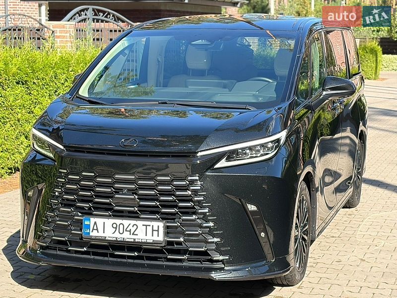 Минивэн Lexus LM 2025 в Киеве