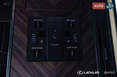 Мінівен Lexus LM 2025 в Дніпрі