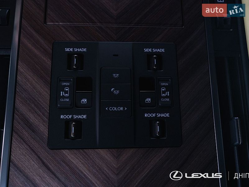 Мінівен Lexus LM 2025 в Дніпрі