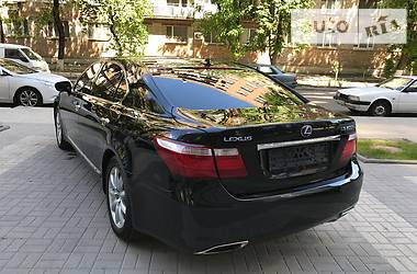 Седан Lexus LS 2008 в 