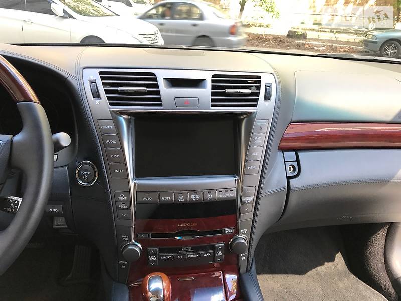 Седан Lexus LS 2008 в Киеве фото 47 Седан Lexus LS 2008 в Киеве