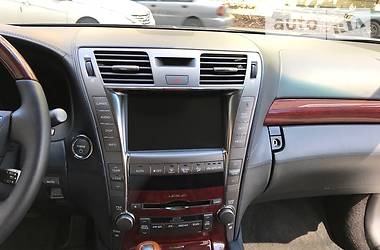 Седан Lexus LS 2008 в 