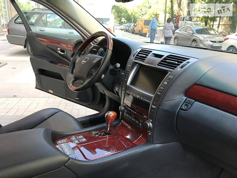 Седан Lexus LS 2008 в Киеве фото 51 Седан Lexus LS 2008 в Киеве