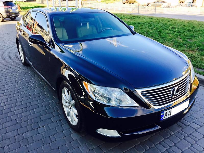 Седан Lexus LS 2008 в Киеве