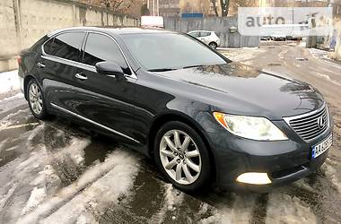 Седан Lexus LS 2008 в Киеве