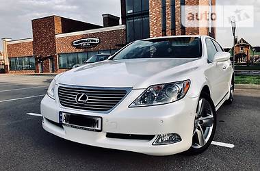 Седан Lexus LS 2009 в Киеве