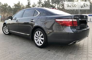 Седан Lexus LS 2008 в Киеве