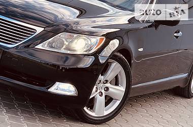Седан Lexus LS 2008 в 