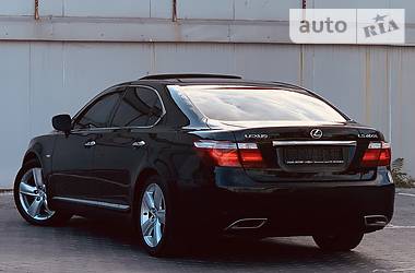 Седан Lexus LS 2008 в 