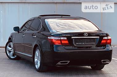 Седан Lexus LS 2008 в 