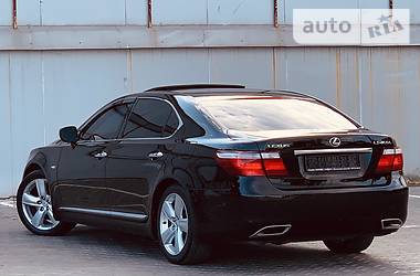 Седан Lexus LS 2008 в 