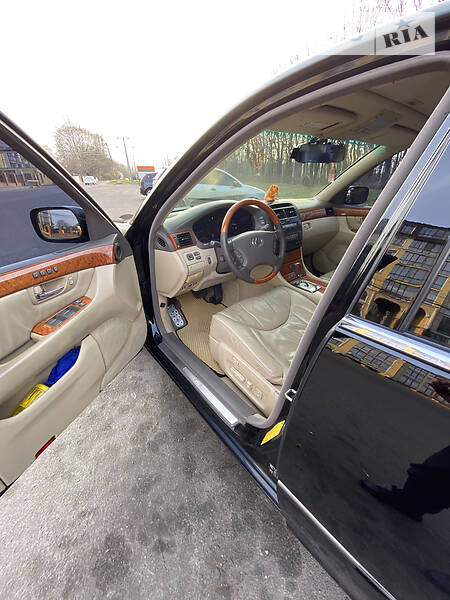 Седан Lexus LS 2004 в Одесі