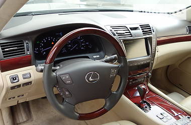 Седан Lexus LS 2008 в Одессе