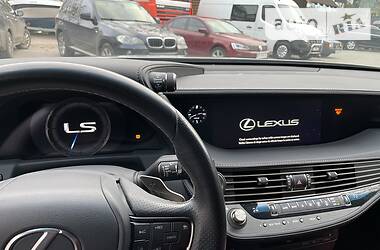 Седан Lexus LS 2018 в Херсоне